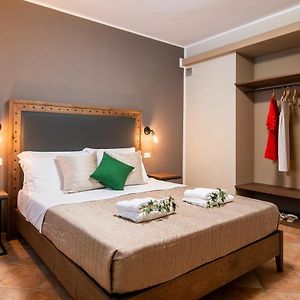 Camera con letto king size