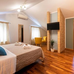 Camera con letto king size